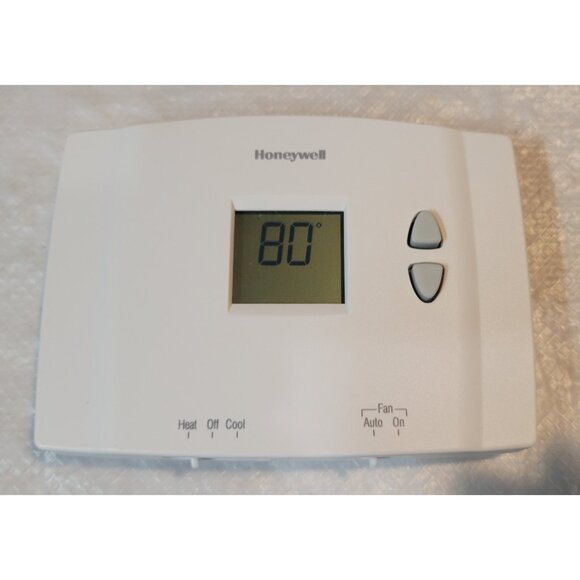 Honeywell RTH111B1016 Digital Non-Programmable Thermostat - Picture 1 of 7